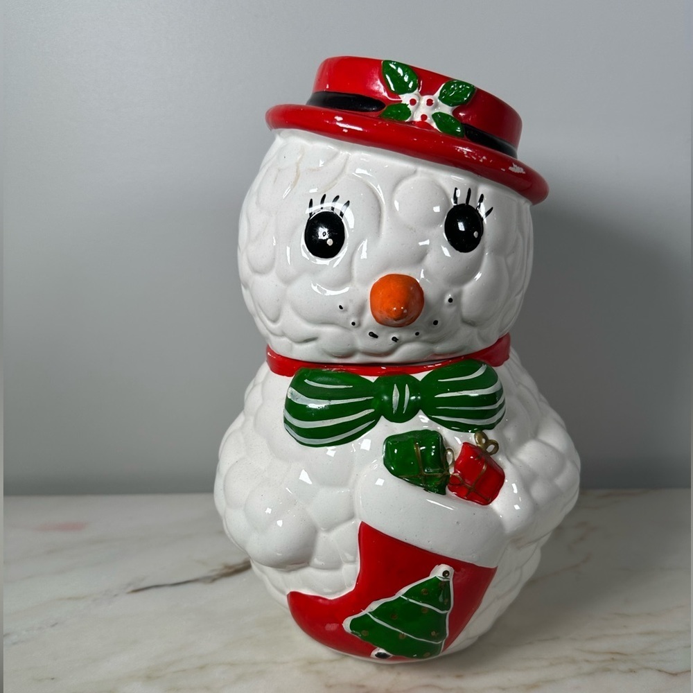 Vintage Snow Lady Bow & Hat Cookie Jar White, Red, Green Carrot Nose Mistletoe - Picture 4 of 11